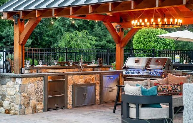 Outdoor Kitchens