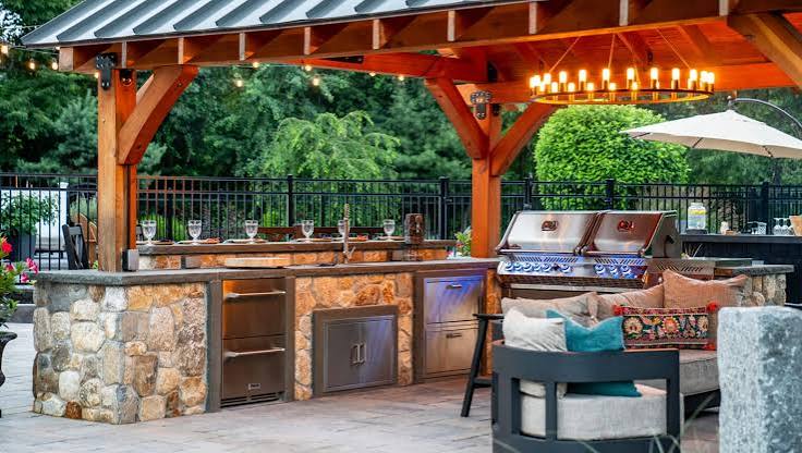 Outdoor Kitchens
